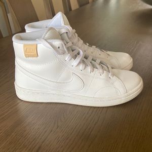 Women’s Nike Blazers Size 7.5